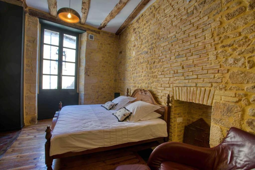 "Les Appartements De Betty A" Coeur Historique Sarlat-la-Canéda Exterior photo