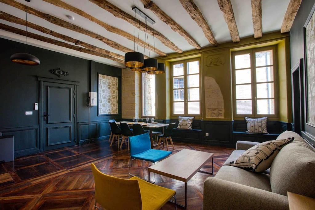 "Les Appartements De Betty A" Coeur Historique Sarlat-la-Canéda Exterior photo